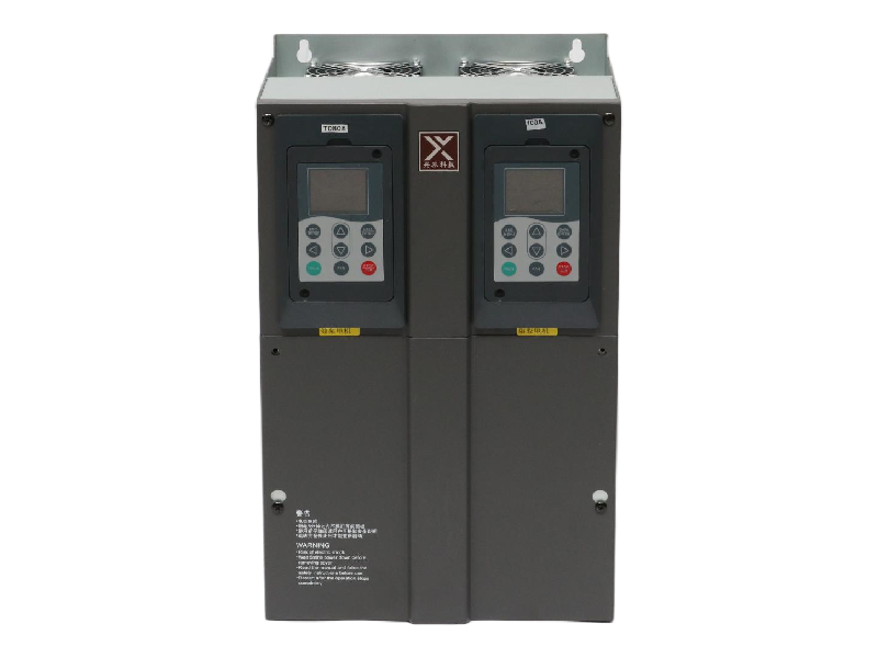 Dual-output servo driver for injection molding machine